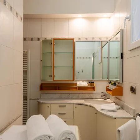 Lecco, 20 - In The Heart Of The Rainbow District Appartement *
